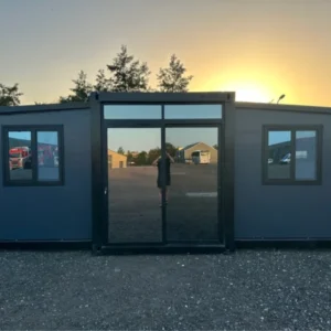 Wohncontainer Tiny House Luxe Schwarz